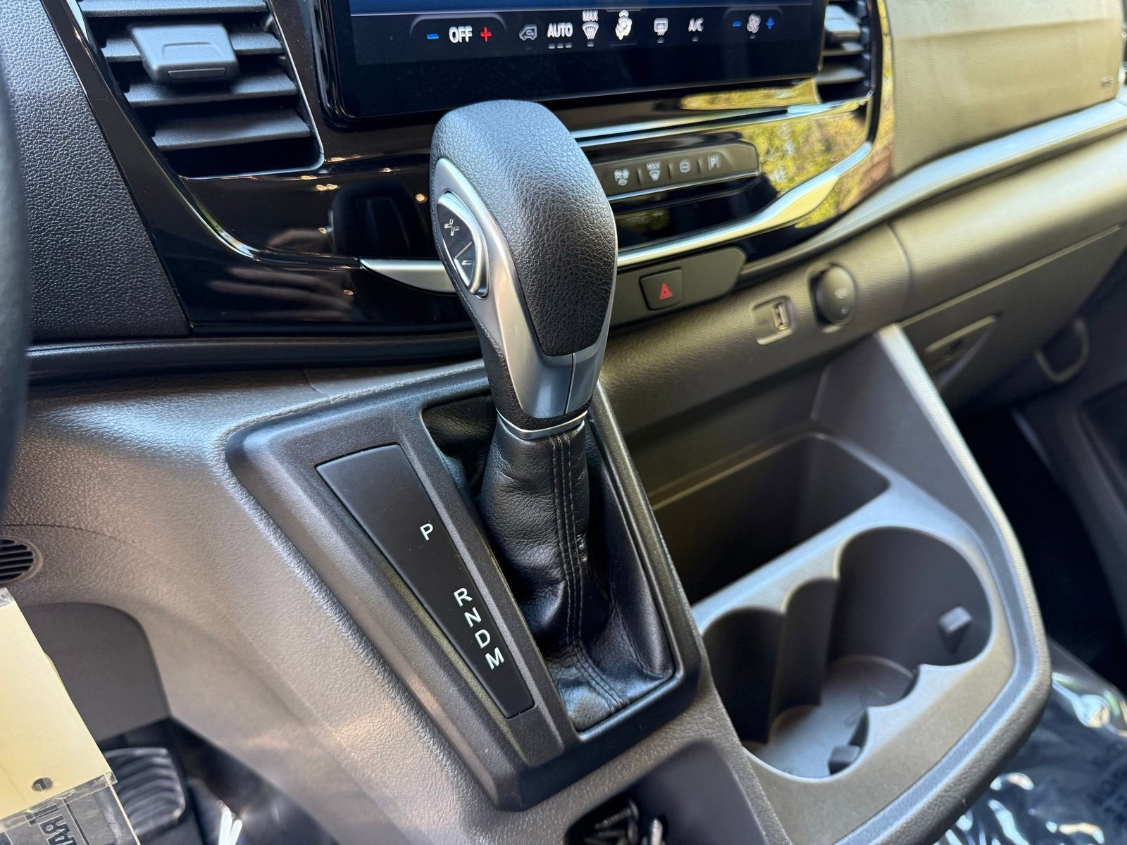 2025 Ford Transit Passenger Wagon XL