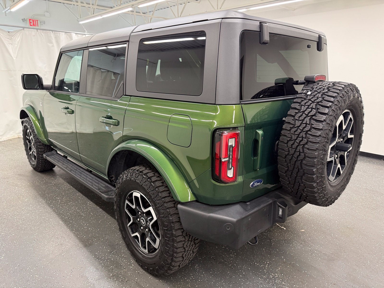 2023 Ford Bronco Base