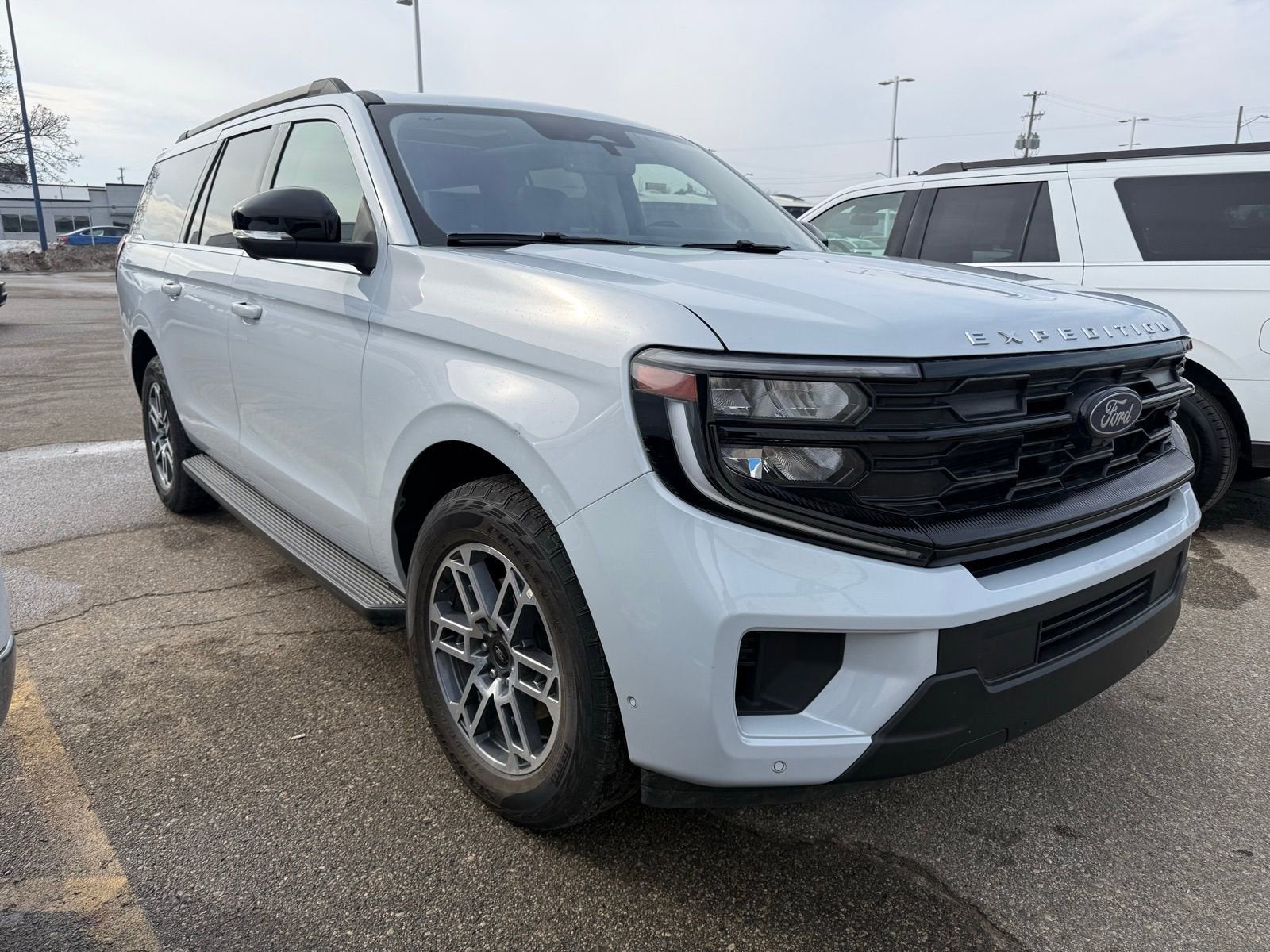 2025 Ford Expedition Max Active