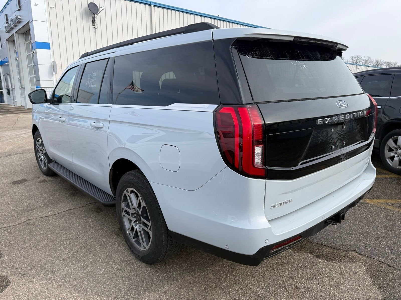 2025 Ford Expedition Max Active