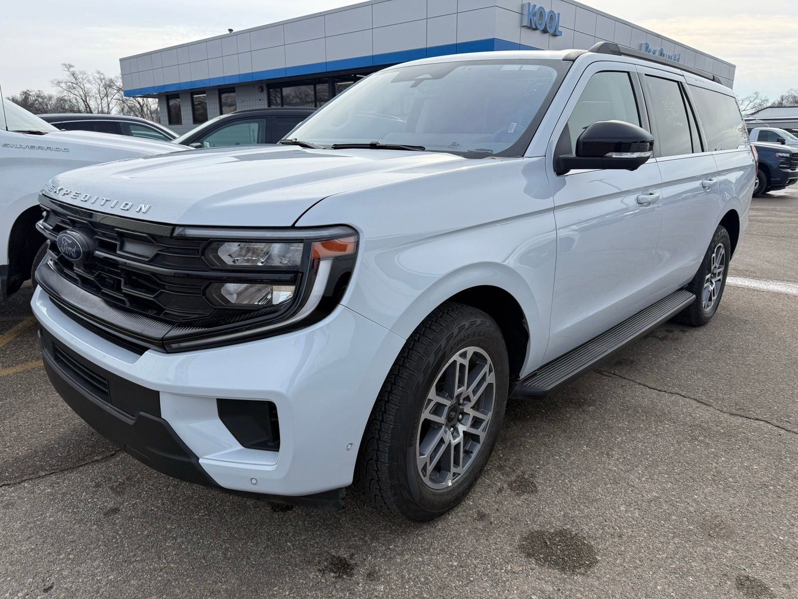 2025 Ford Expedition Max Active