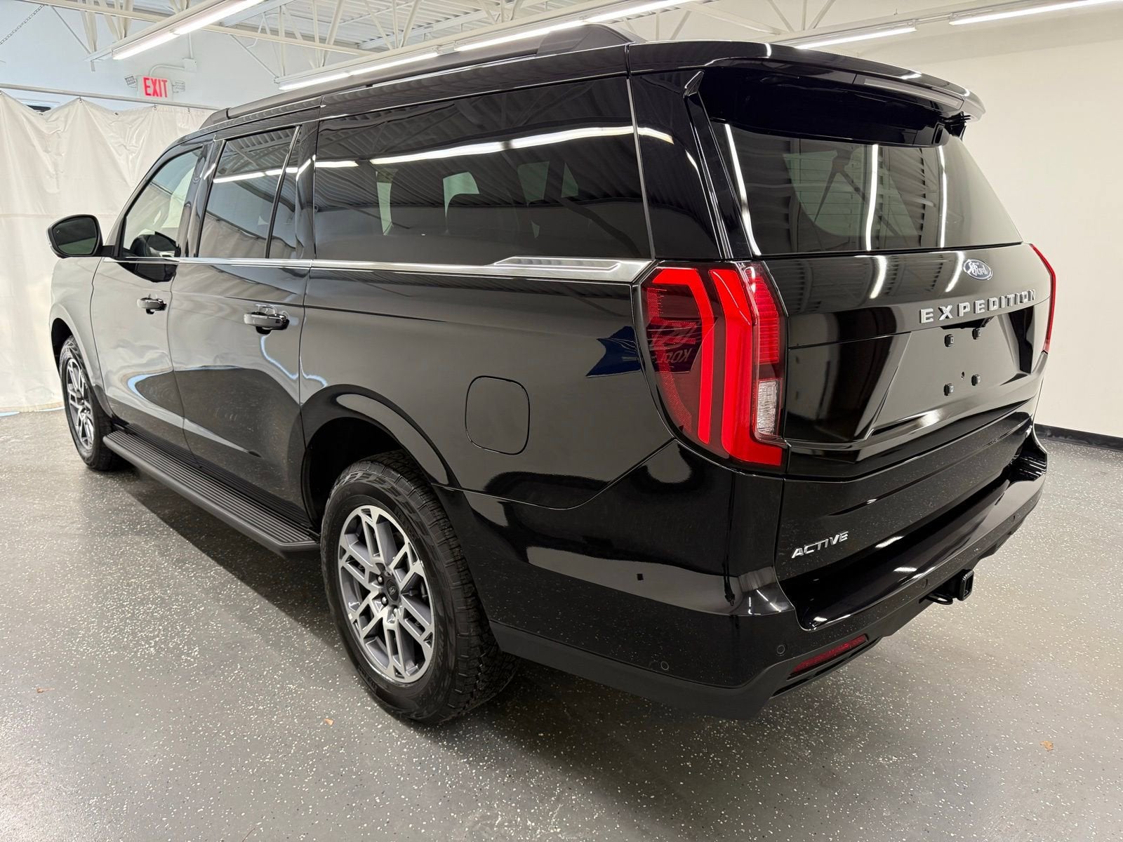 2025 Ford Expedition Max Active