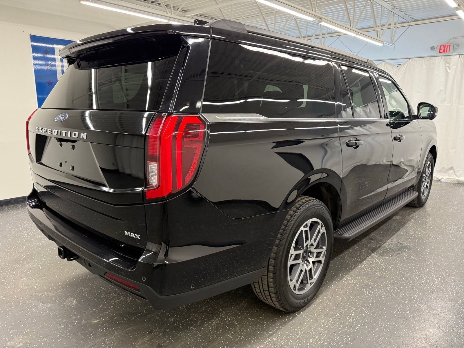 2025 Ford Expedition Max Active