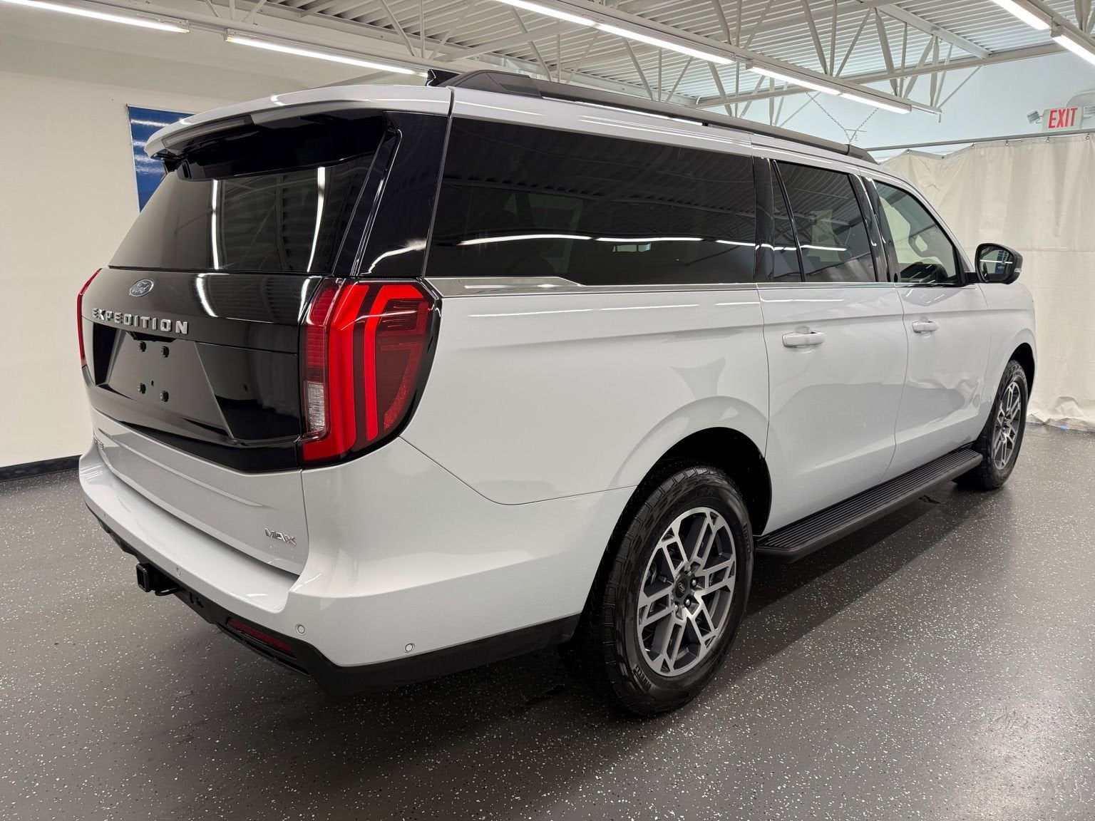 2025 Ford Expedition Max Active