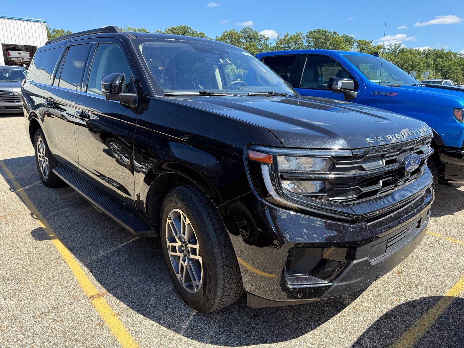2025 Ford Expedition Max Active
