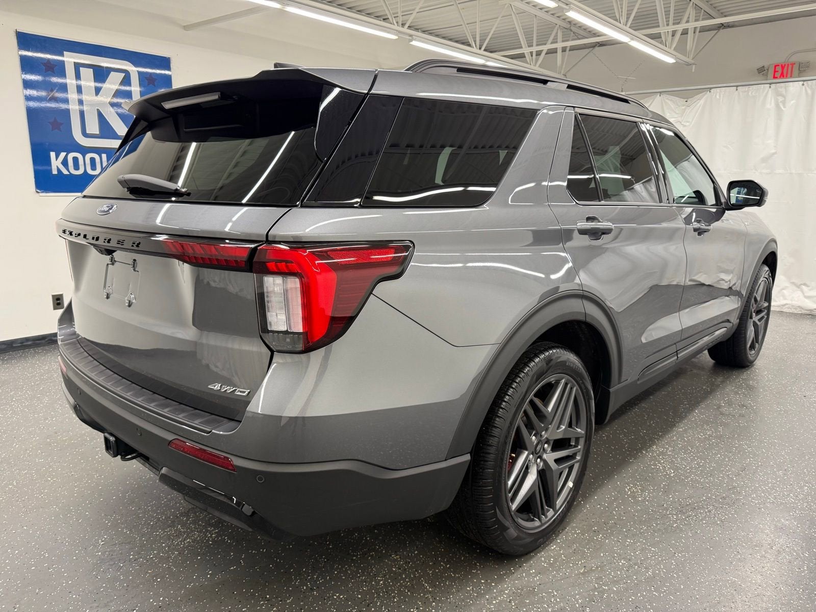 2025 Ford Explorer ST-Line