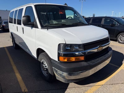2025 Chevrolet Express Passenger 1LT