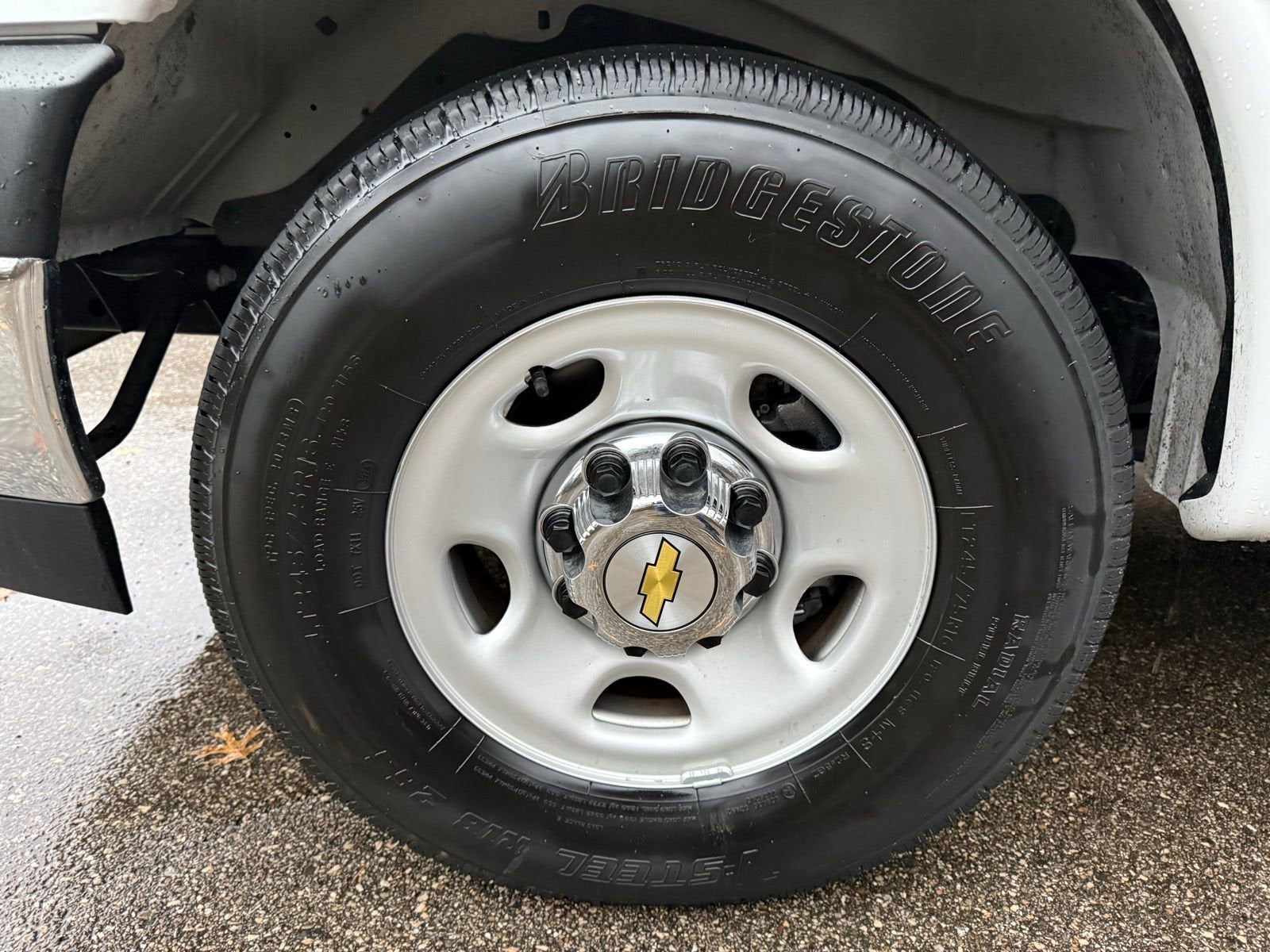 2025 Chevrolet Express Passenger 1LT