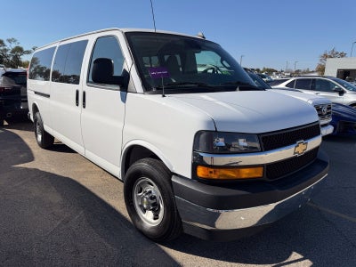 2025 Chevrolet Express Passenger 1LT