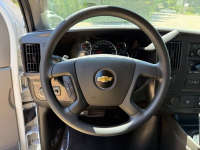 2025 Chevrolet Express Passenger 1LT