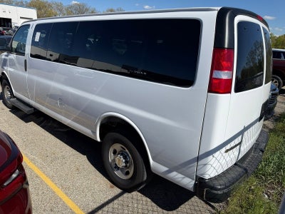 2025 Chevrolet Express Passenger 1LT