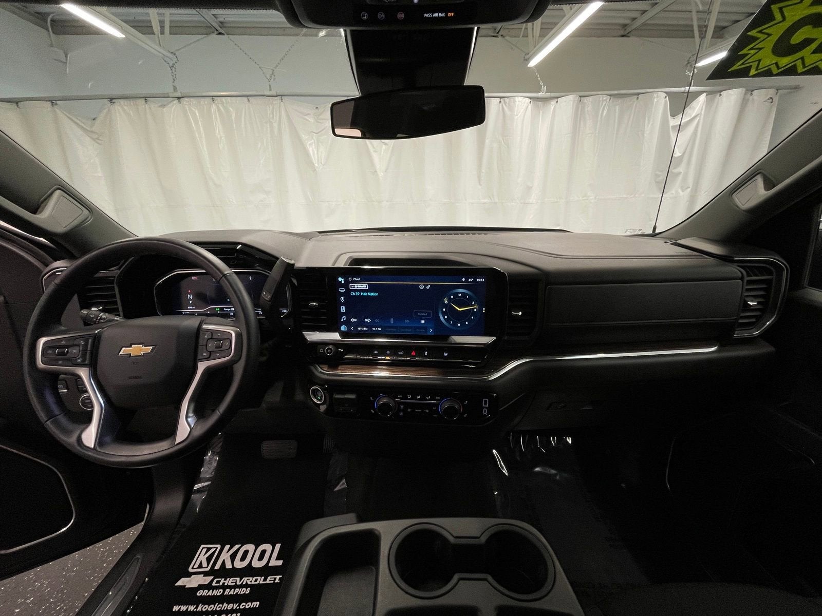 2025 Chevrolet Silverado 1500 LT (2FL)