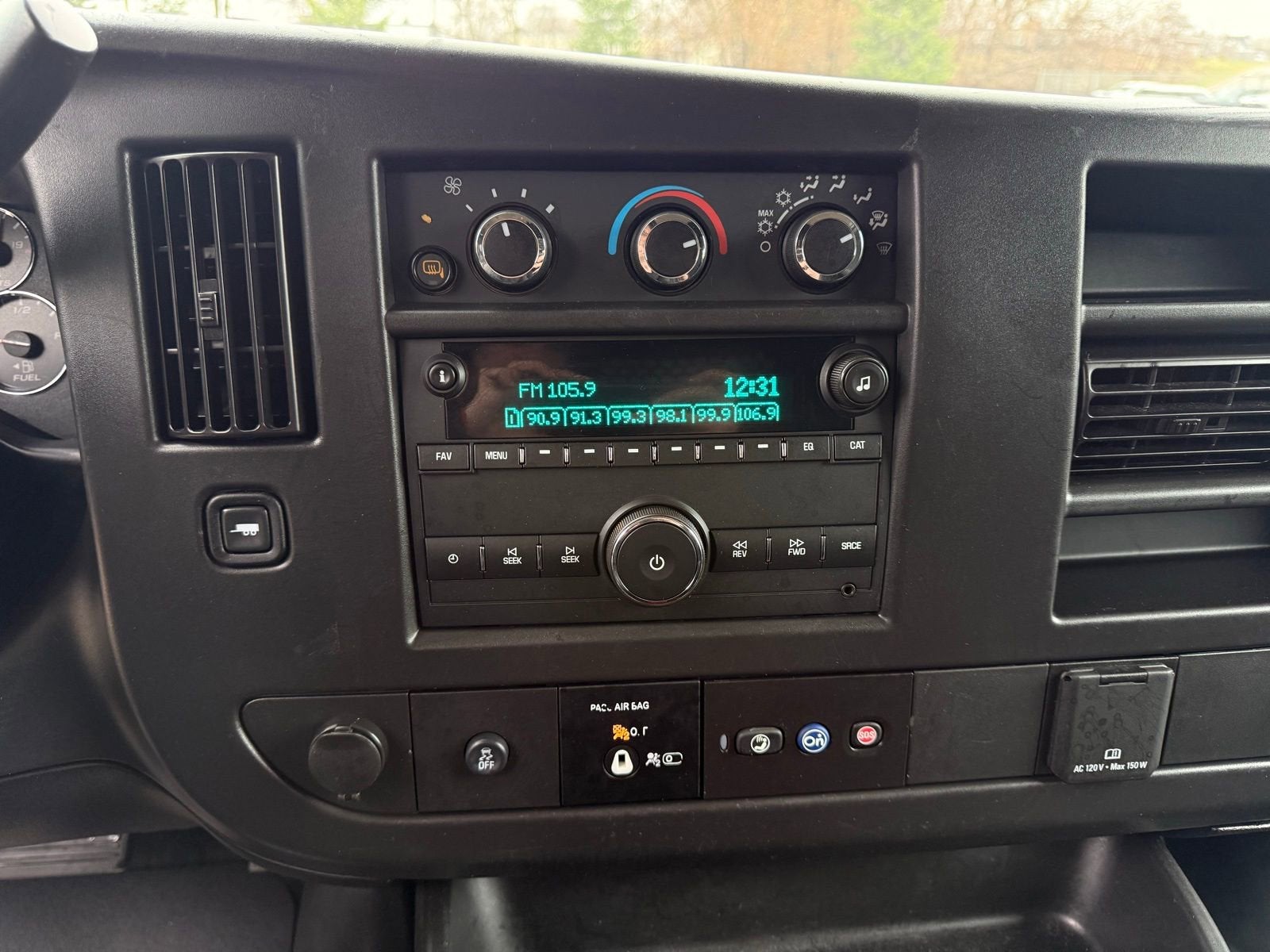 2024 Chevrolet Express Cargo 2500 WT