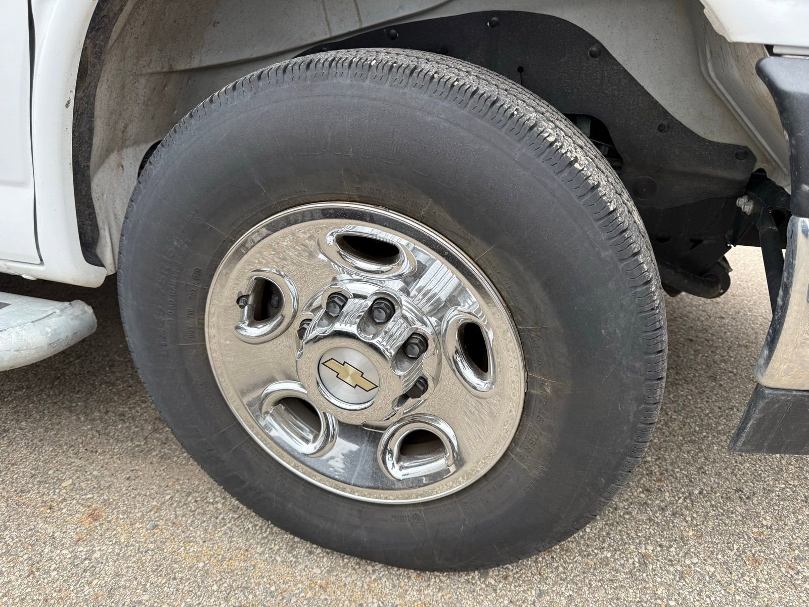 2024 Chevrolet Express Cargo 2500 WT