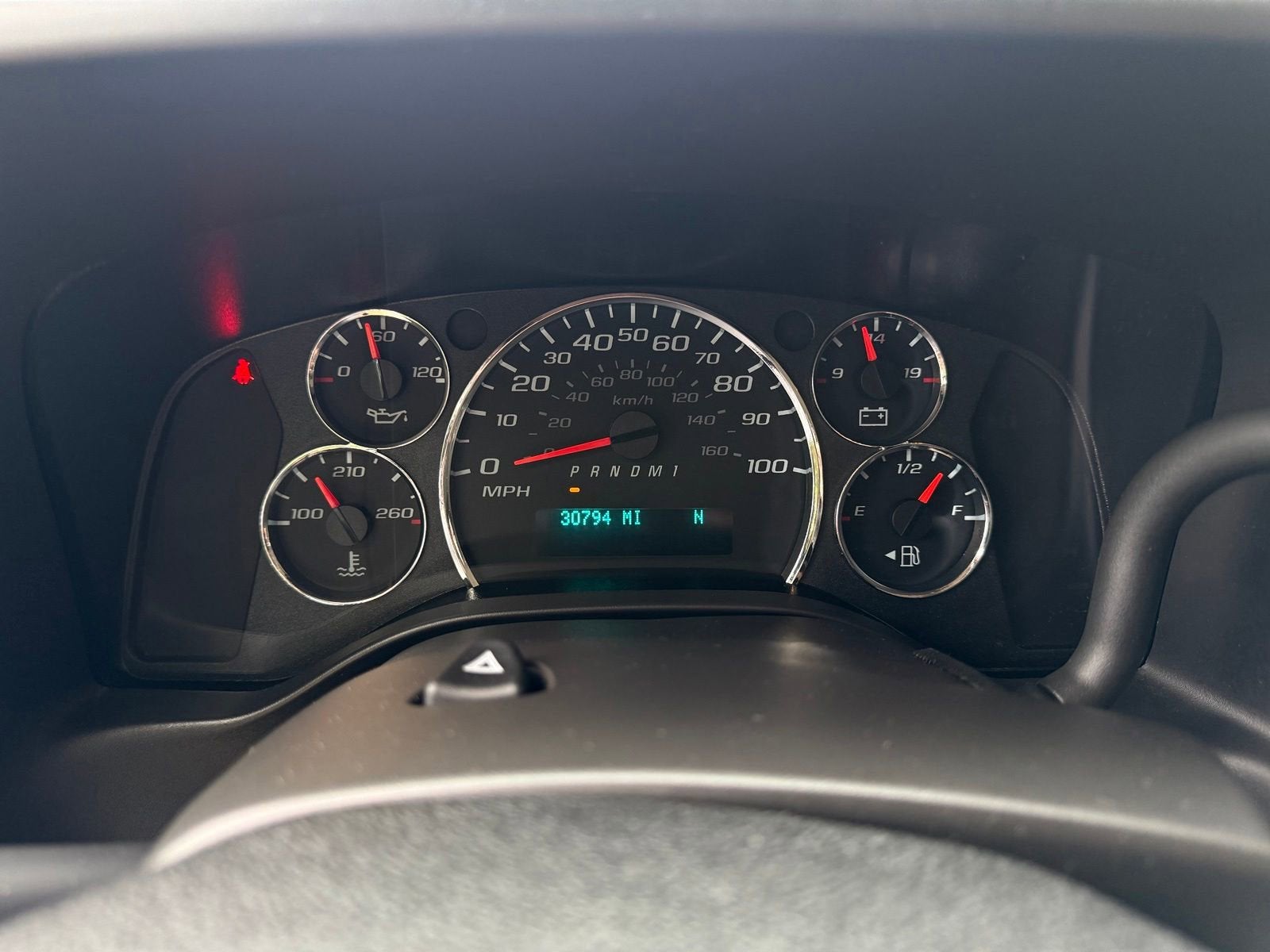 2025 GMC Savana Passenger LT