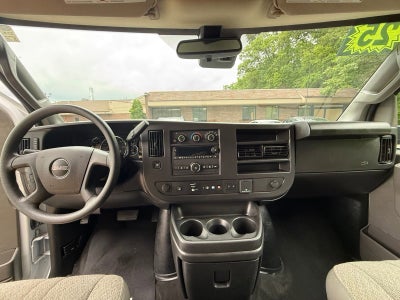 2025 GMC Savana Passenger LT