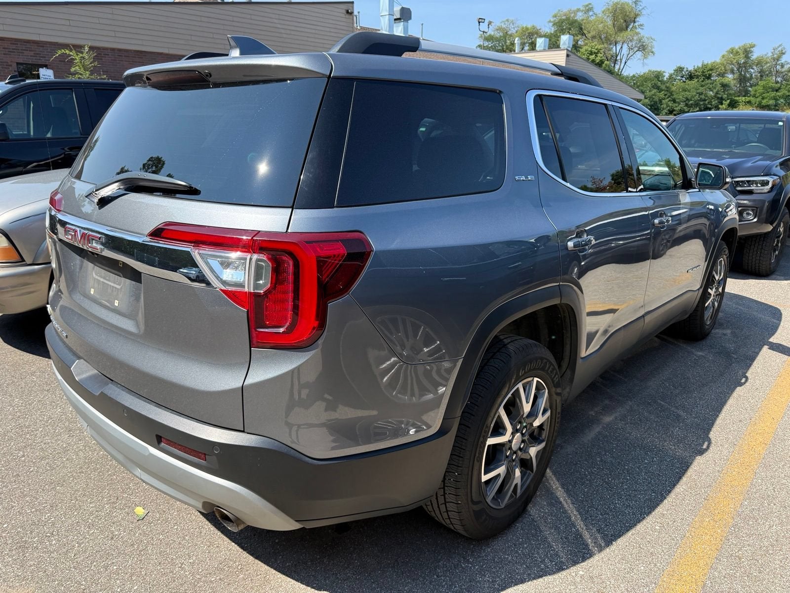 2021 GMC Acadia SLE