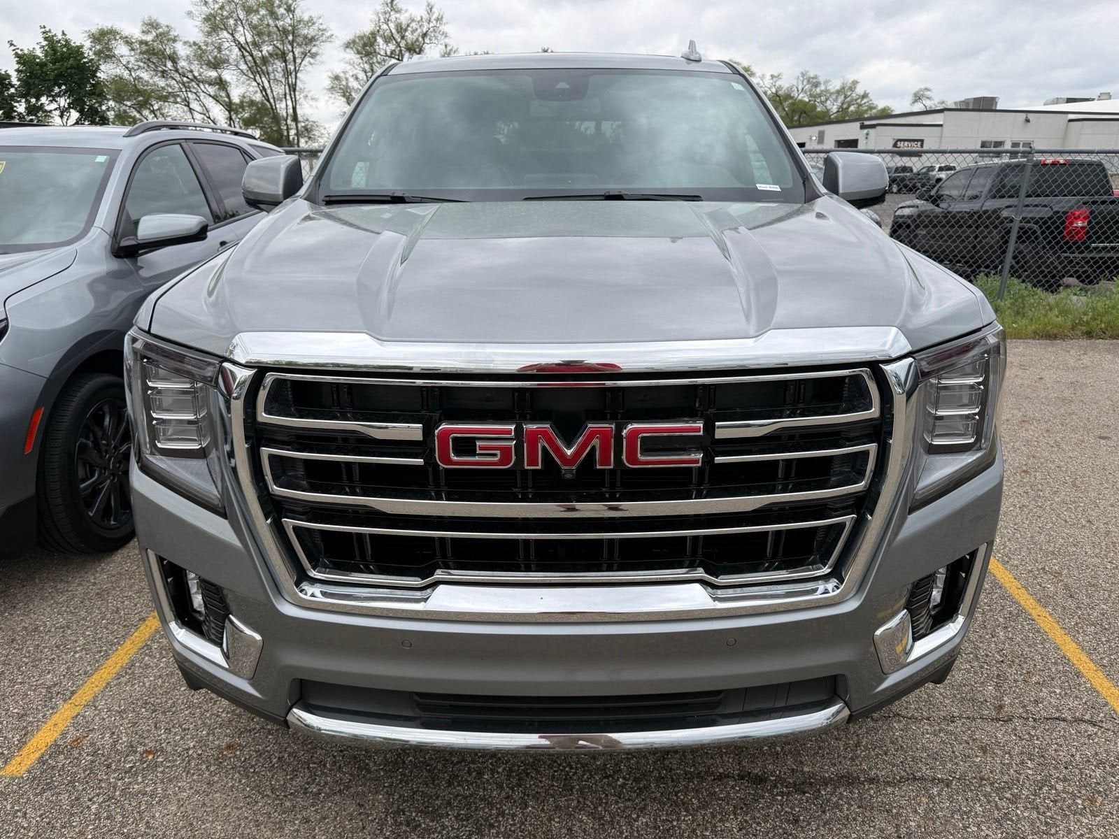 2023 GMC Yukon SLT