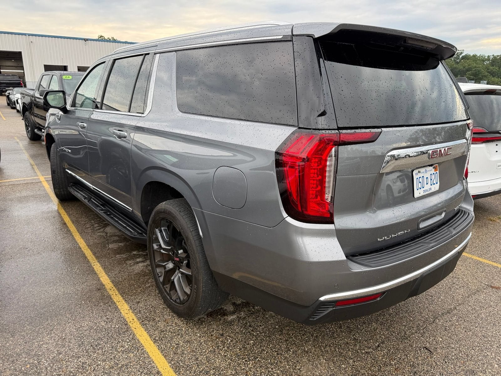 2022 GMC Yukon XL SLT