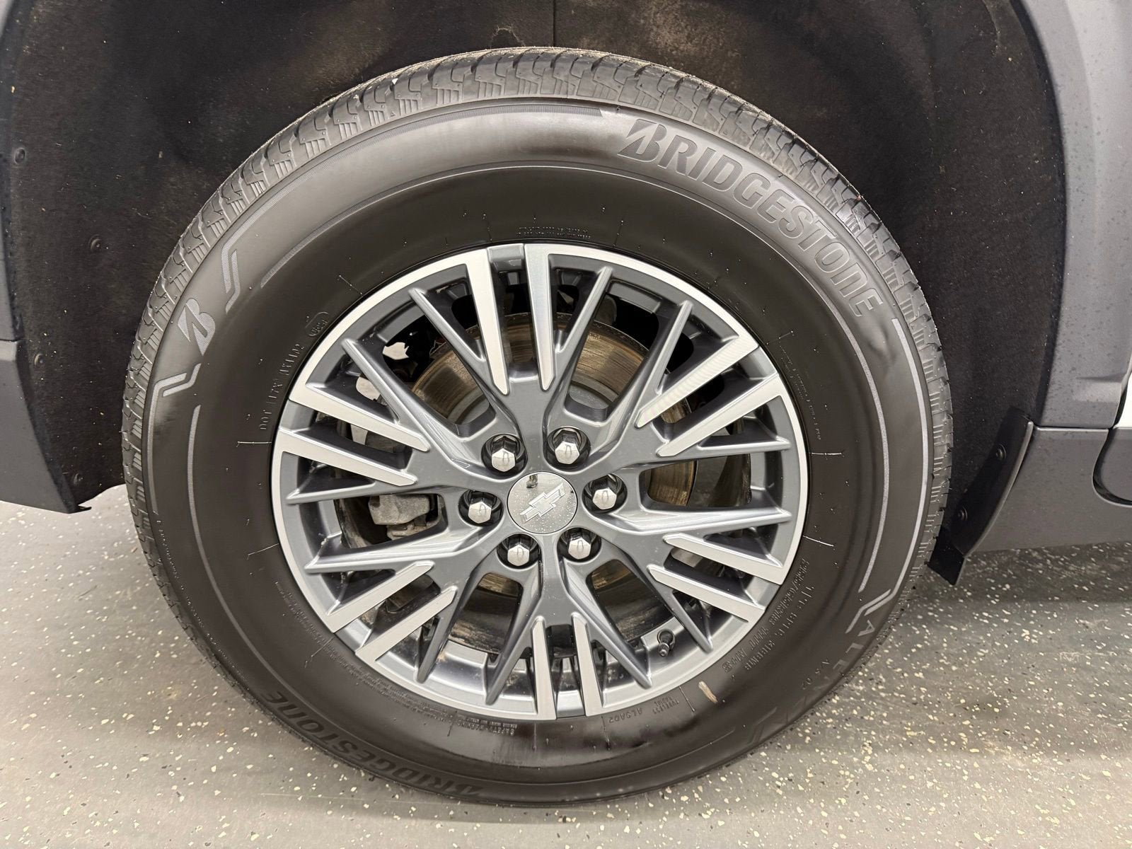 2024 Chevrolet Traverse LS