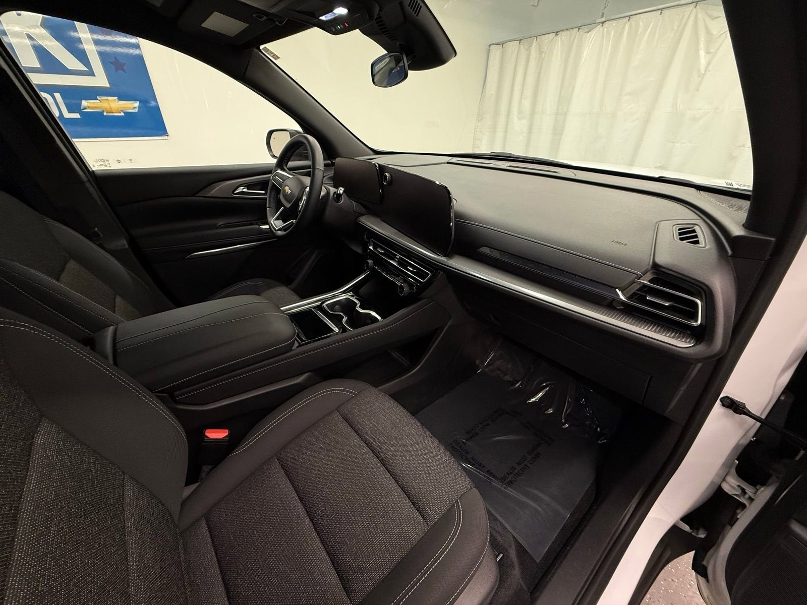 2024 Chevrolet Traverse LS