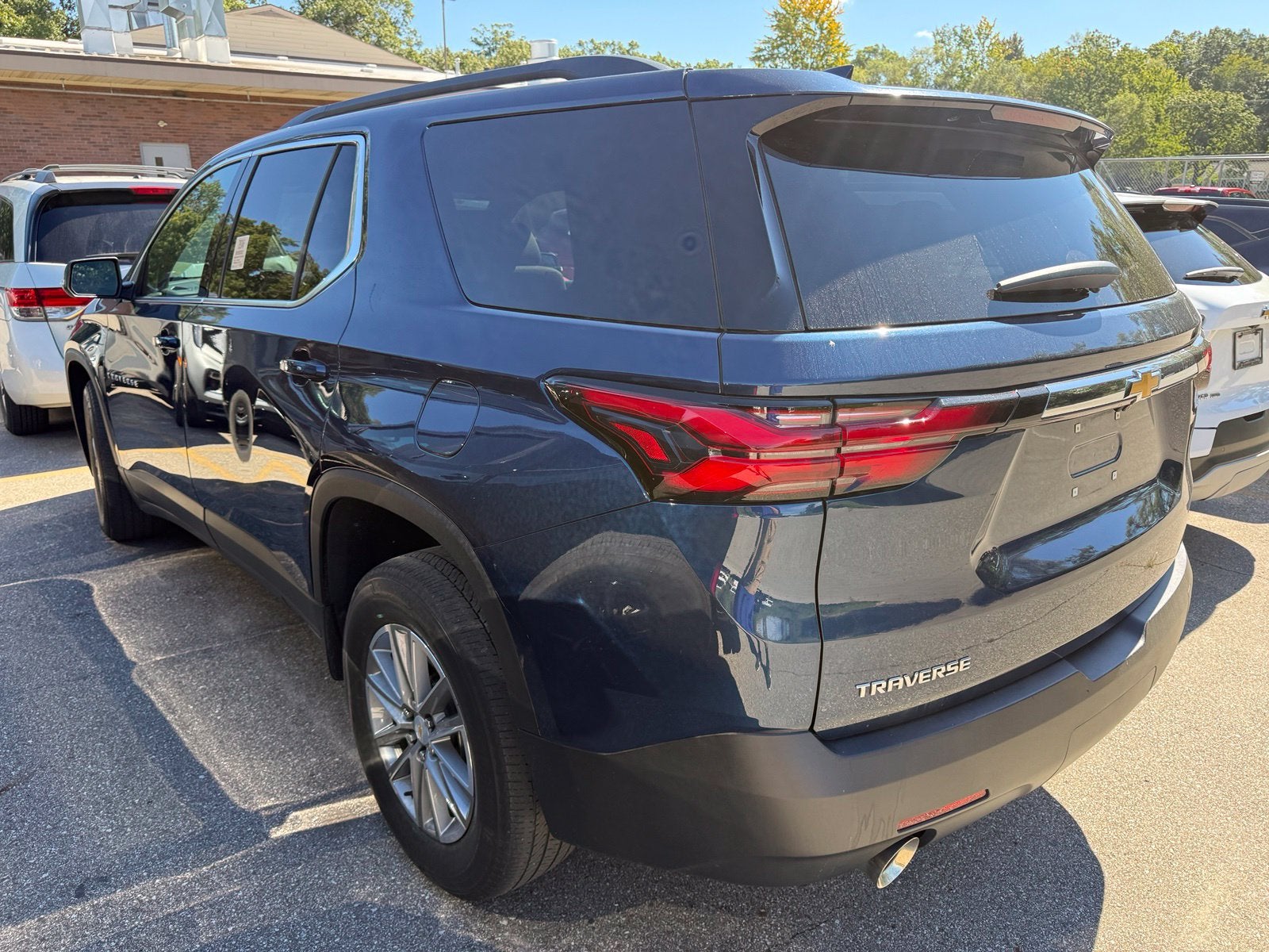 2023 Chevrolet Traverse LT Cloth