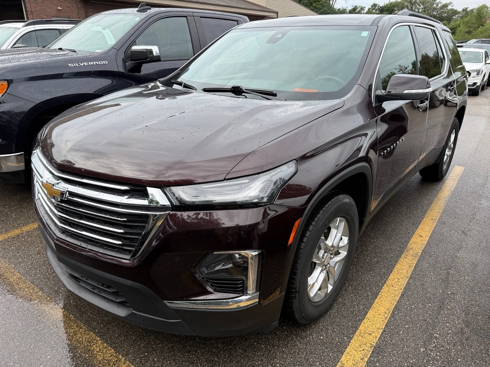 2023 Chevrolet Traverse LT Cloth