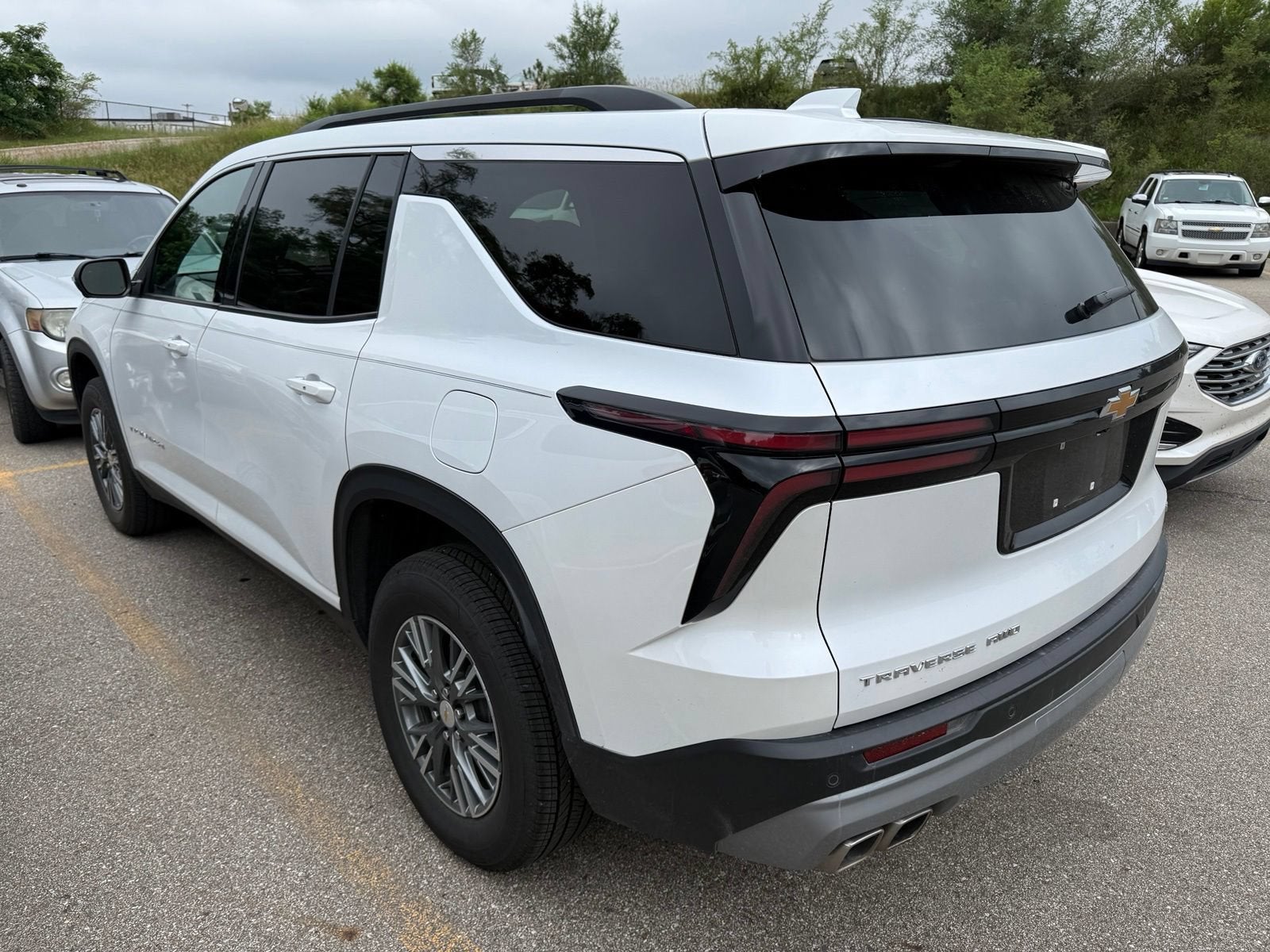 2024 Chevrolet Traverse LT