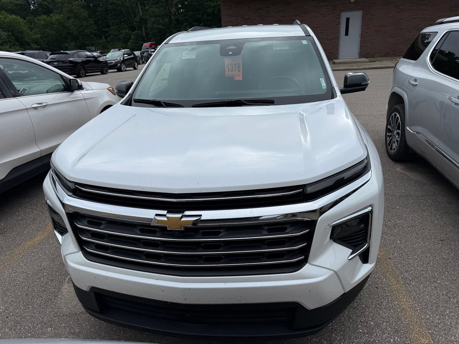 2024 Chevrolet Traverse LT