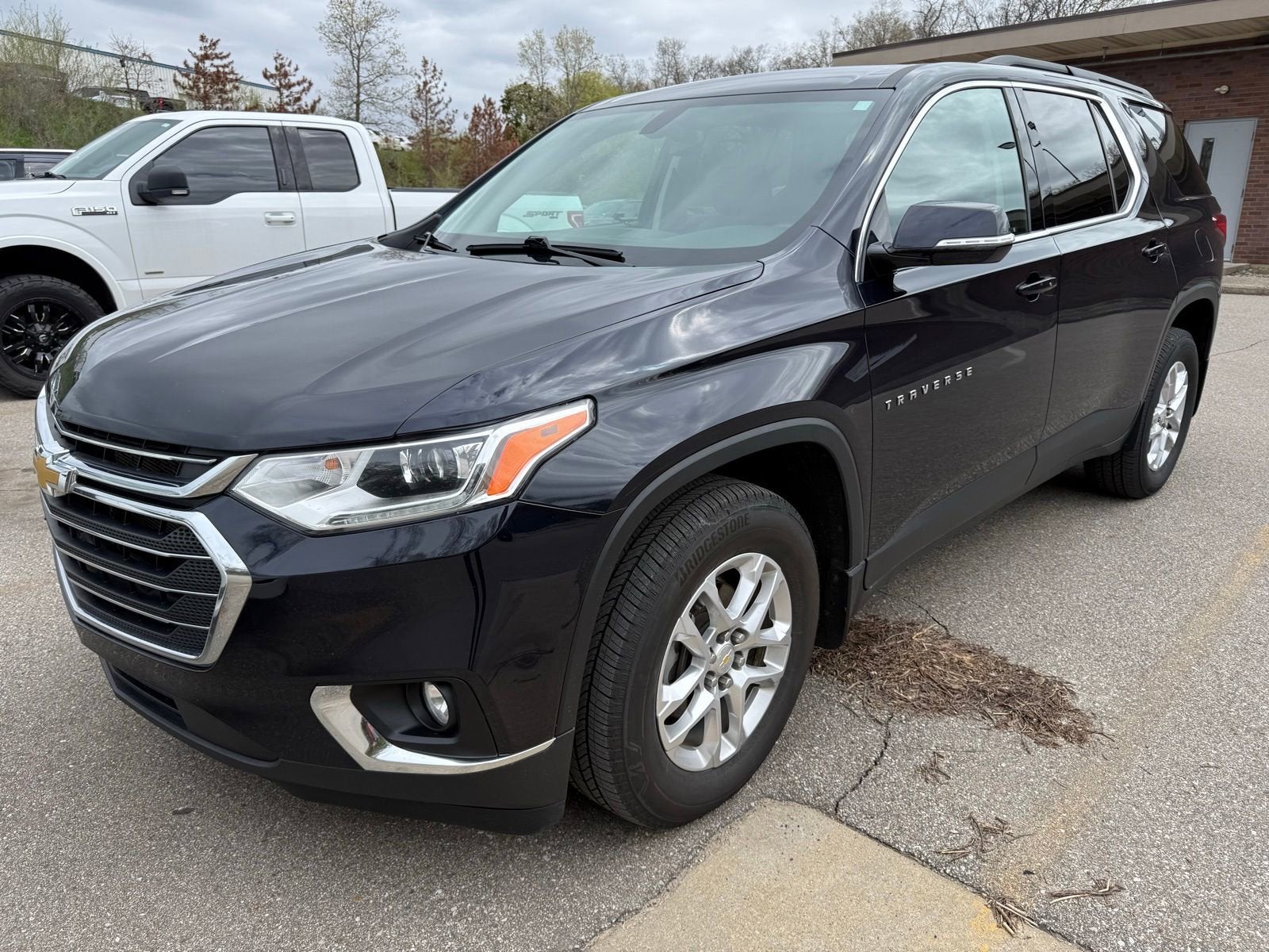 2020 Chevrolet Traverse LT Cloth