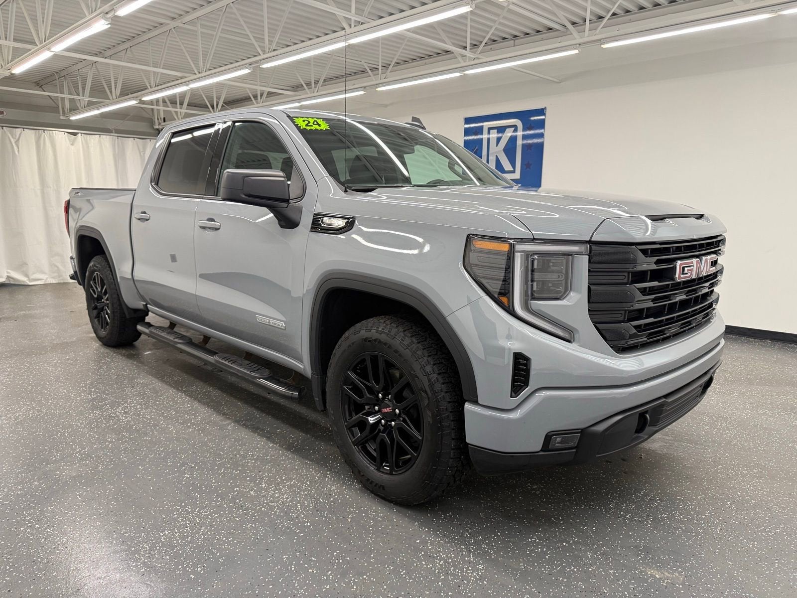 2024 GMC Sierra 1500 Elevation