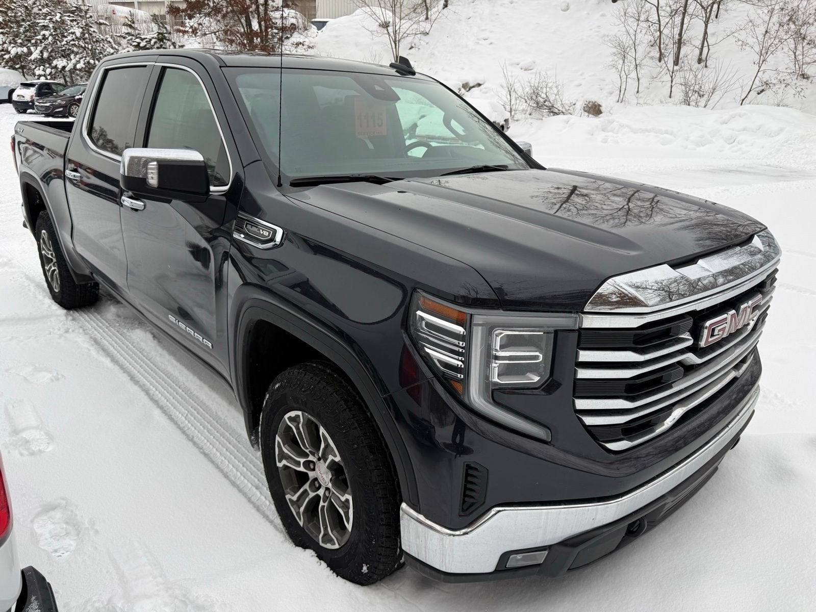 2025 GMC Sierra 1500 SLT