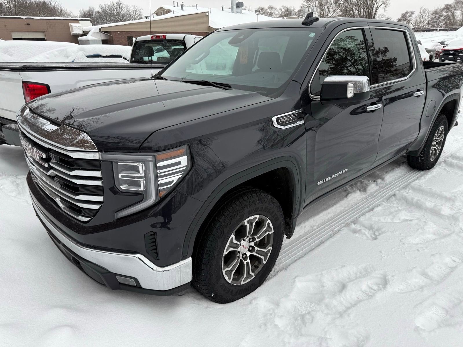 2025 GMC Sierra 1500 SLT