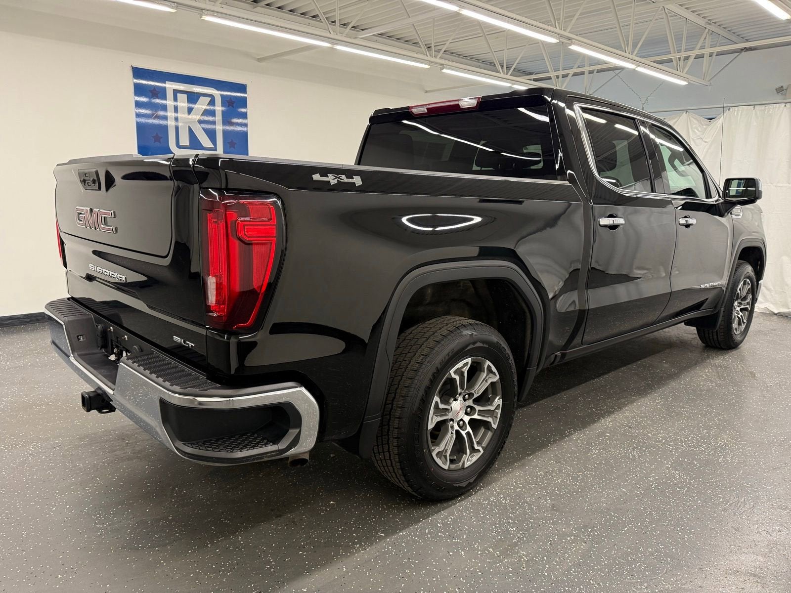 2025 GMC Sierra 1500 SLT