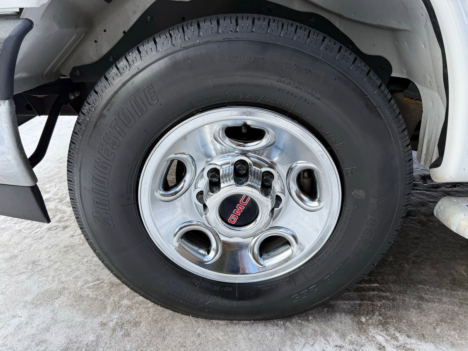 2023 GMC Savana Cargo 2500 Work Van