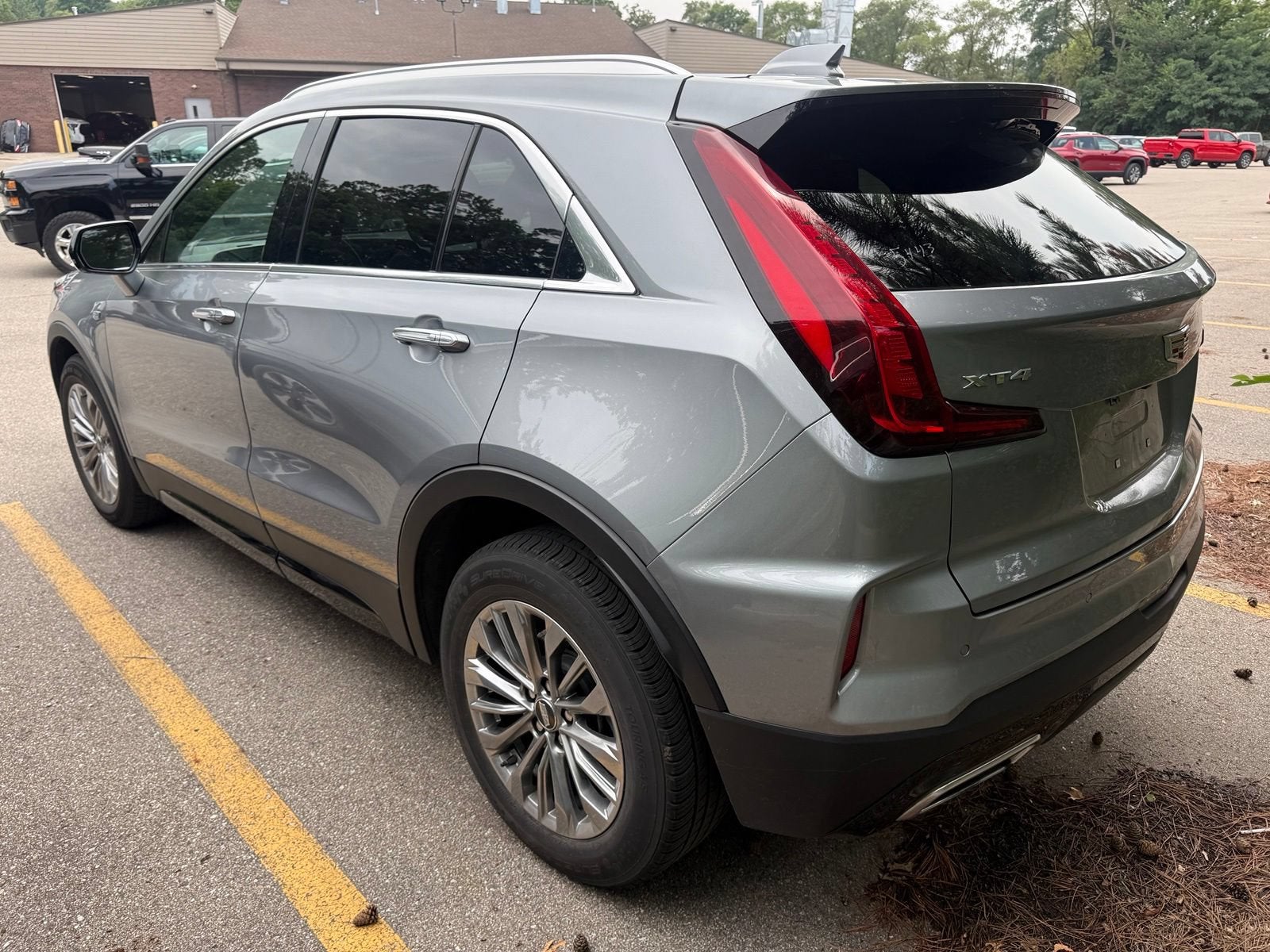 2024 Cadillac XT4 Premium Luxury