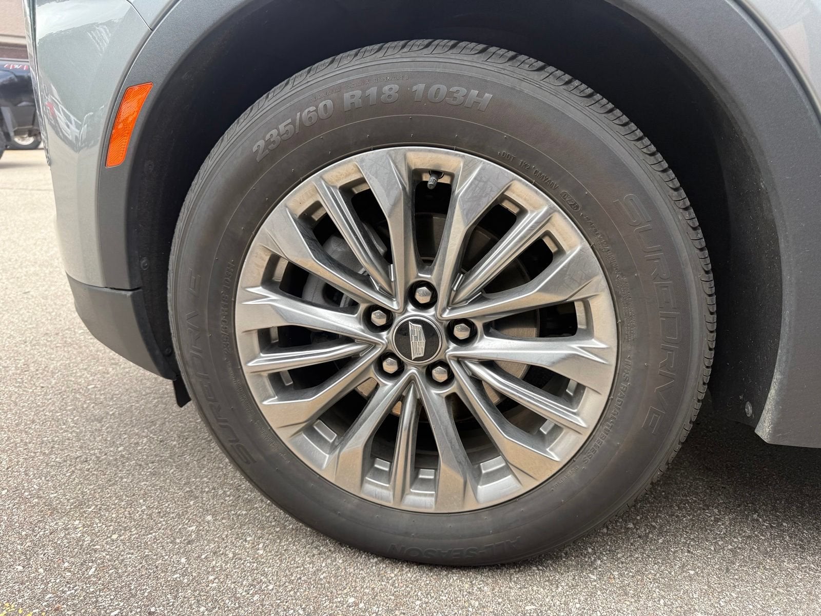 2024 Cadillac XT4 Premium Luxury