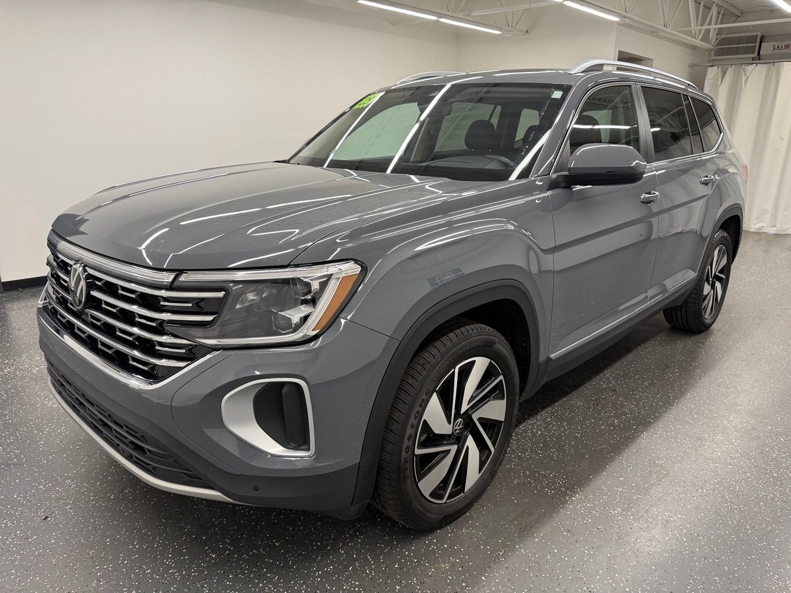 2025 Volkswagen Atlas 2.0T SEL