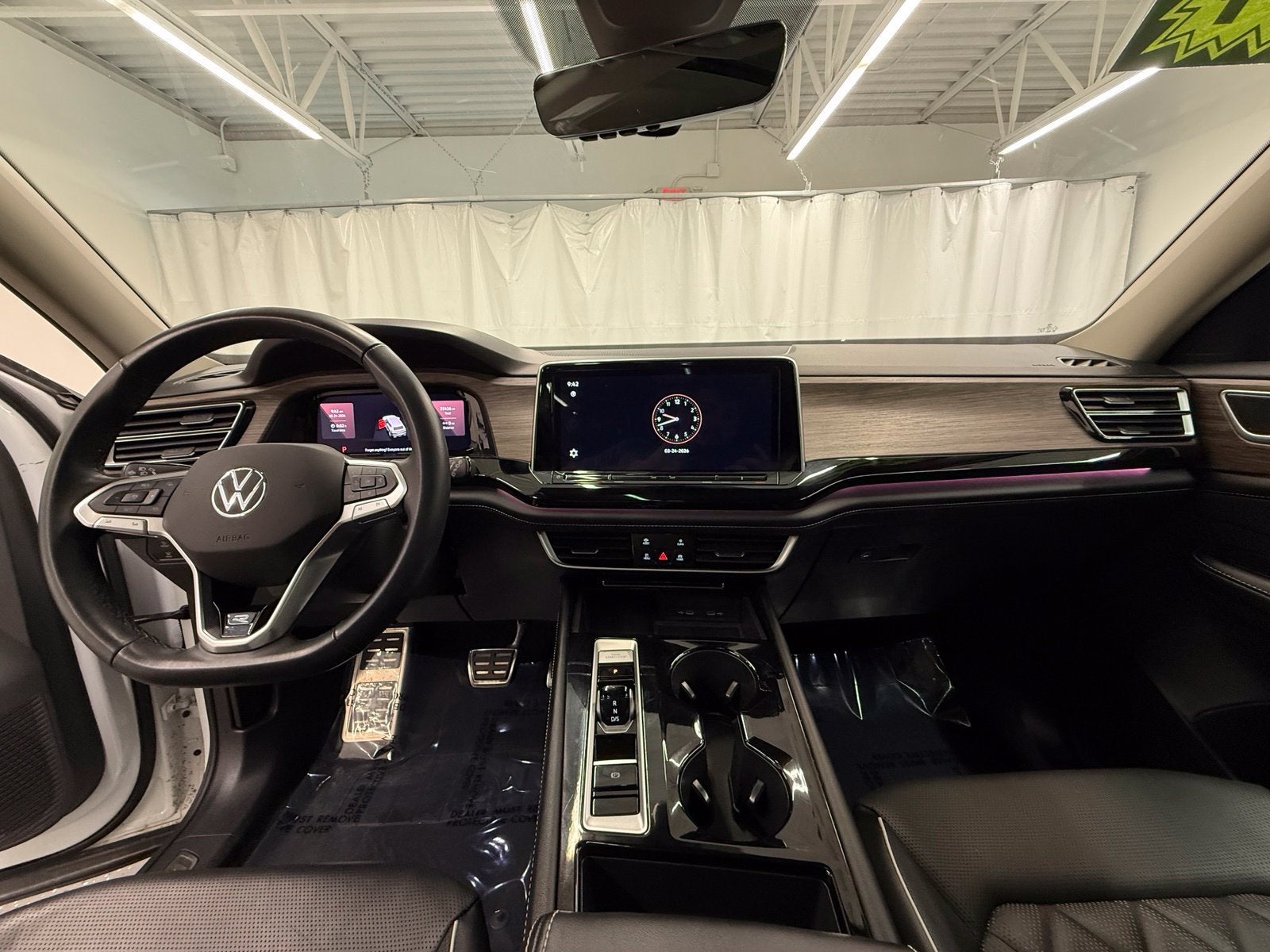2024 Volkswagen Atlas 2.0T SEL Premium R-Line
