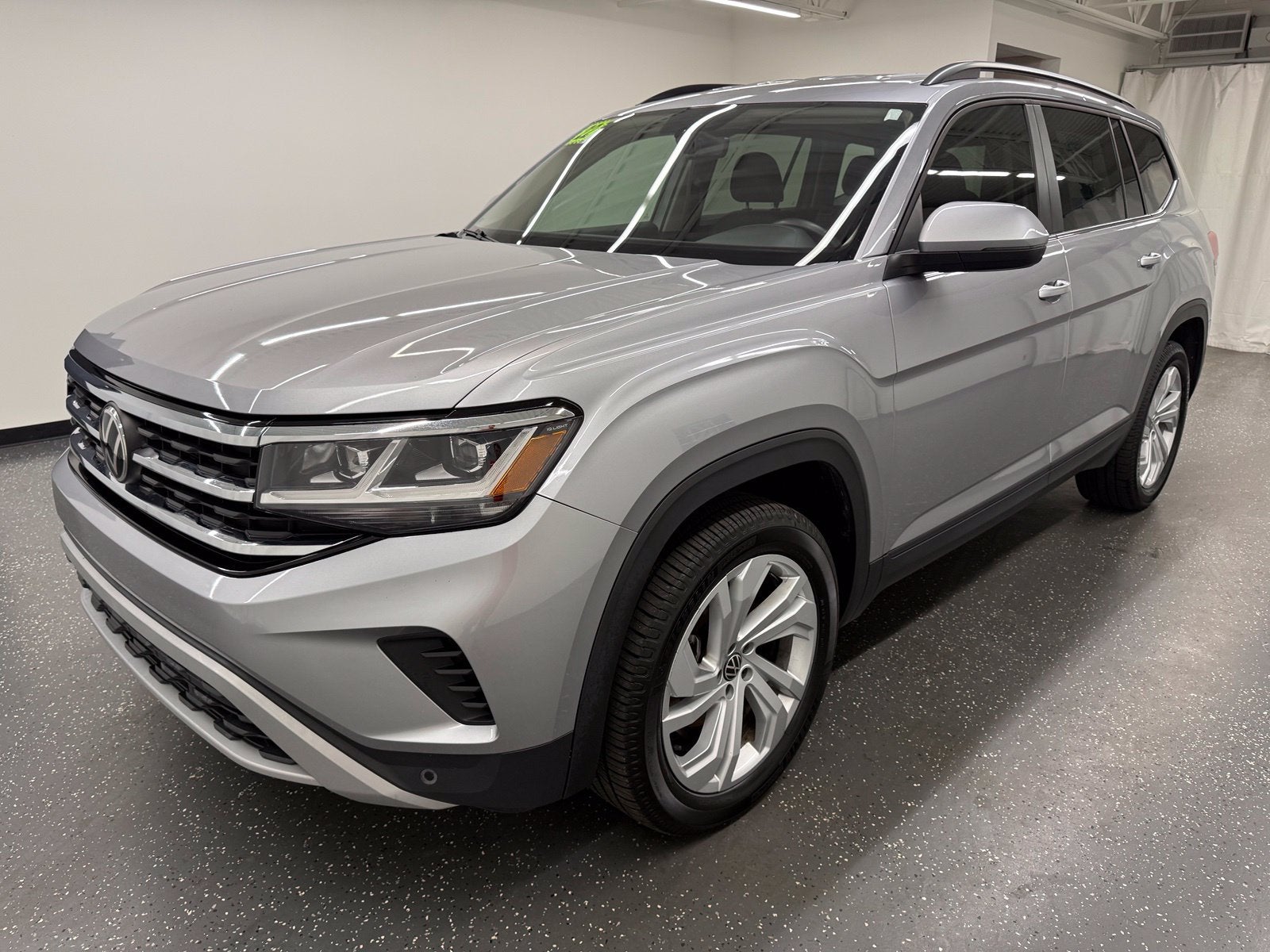 2022 Volkswagen Atlas 3.6L V6 SE w/Technology