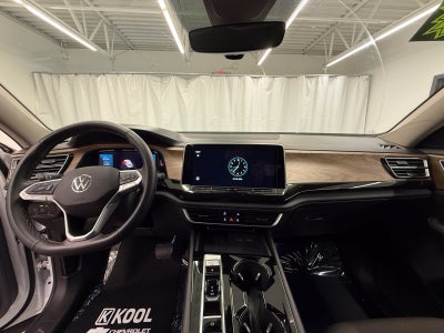 2025 Volkswagen Atlas 2.0T SE w/Technology