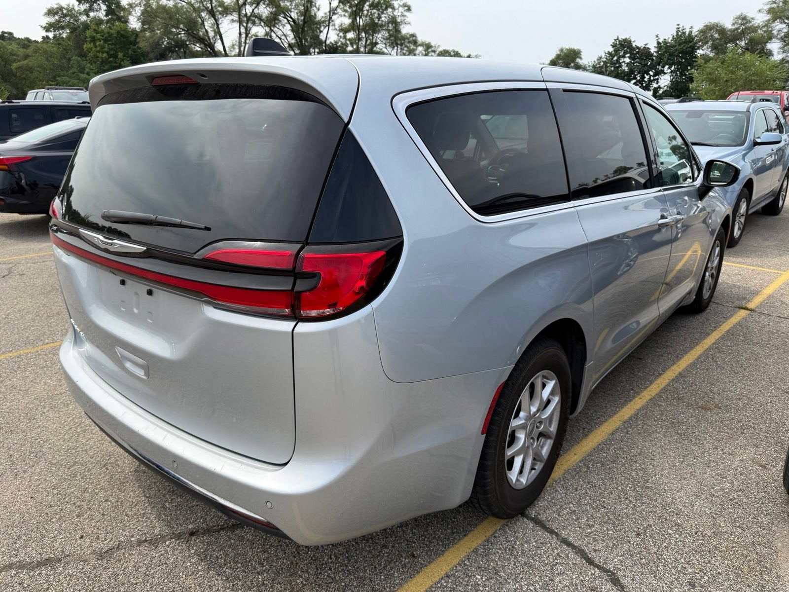 2023 Chrysler Pacifica Touring L