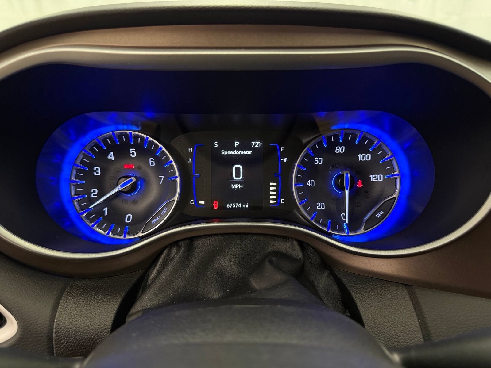 2023 Chrysler Voyager LX