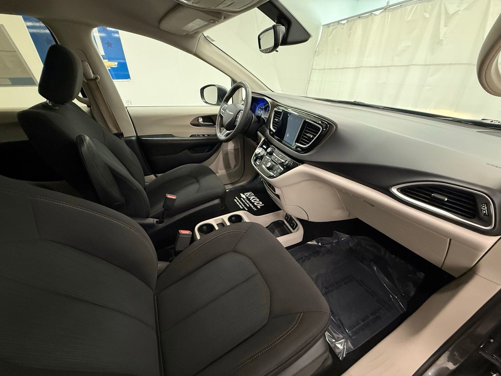 2017 Chrysler Pacifica Touring