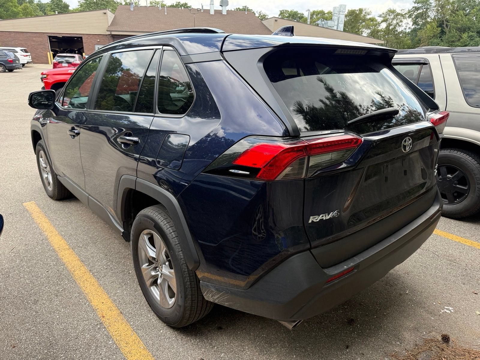 2025 Toyota RAV4 XLE