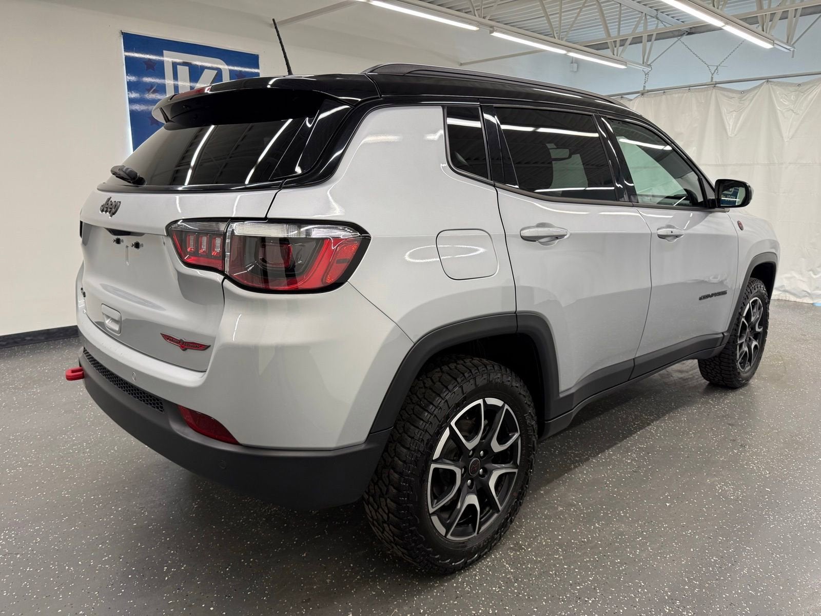 2025 Jeep Compass Trailhawk