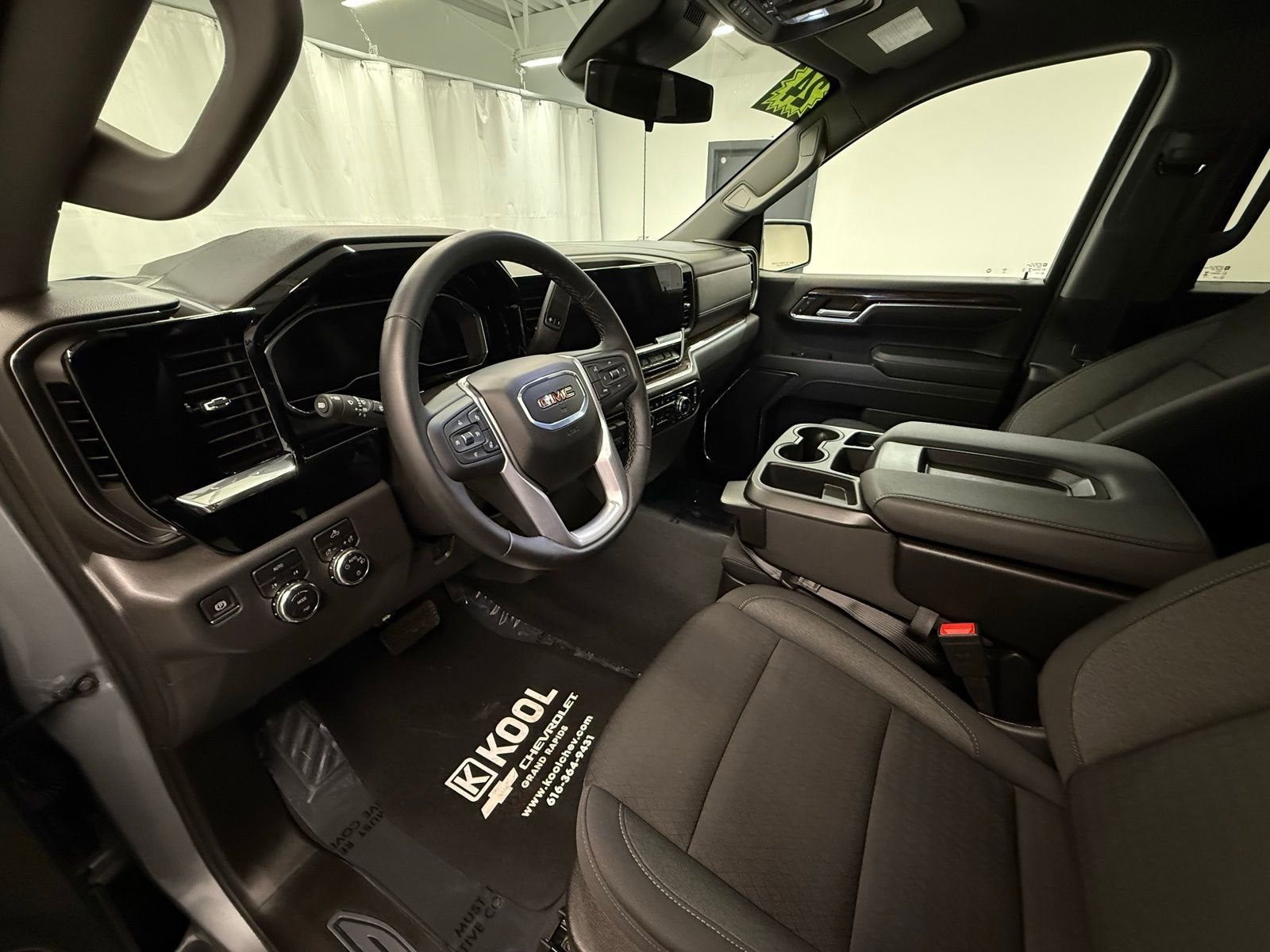 2024 GMC Sierra 1500 SLE