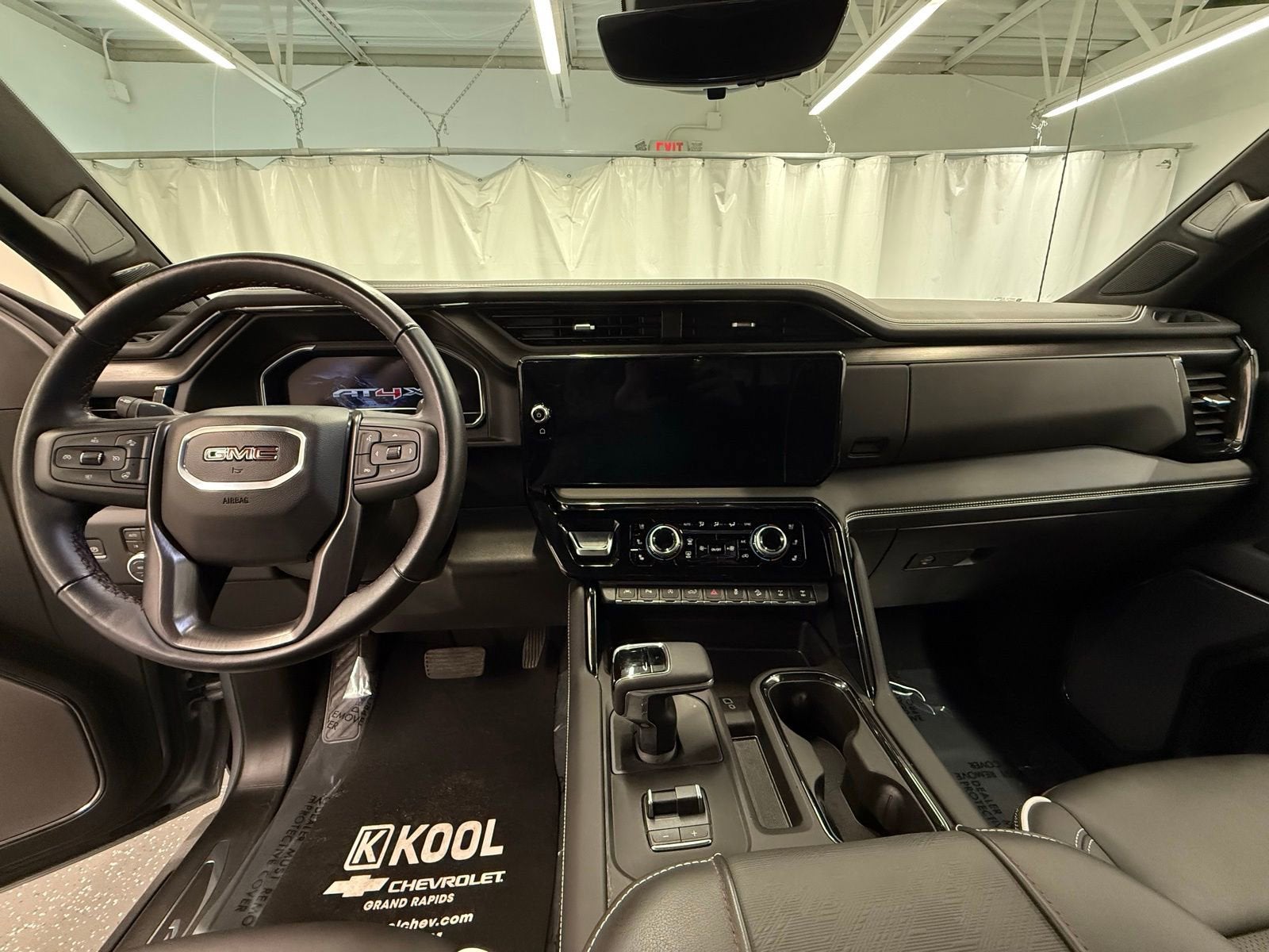 2024 GMC Sierra 1500 AT4X