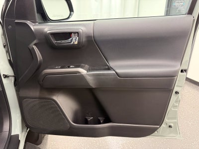2022 Toyota Tacoma 4WD SR