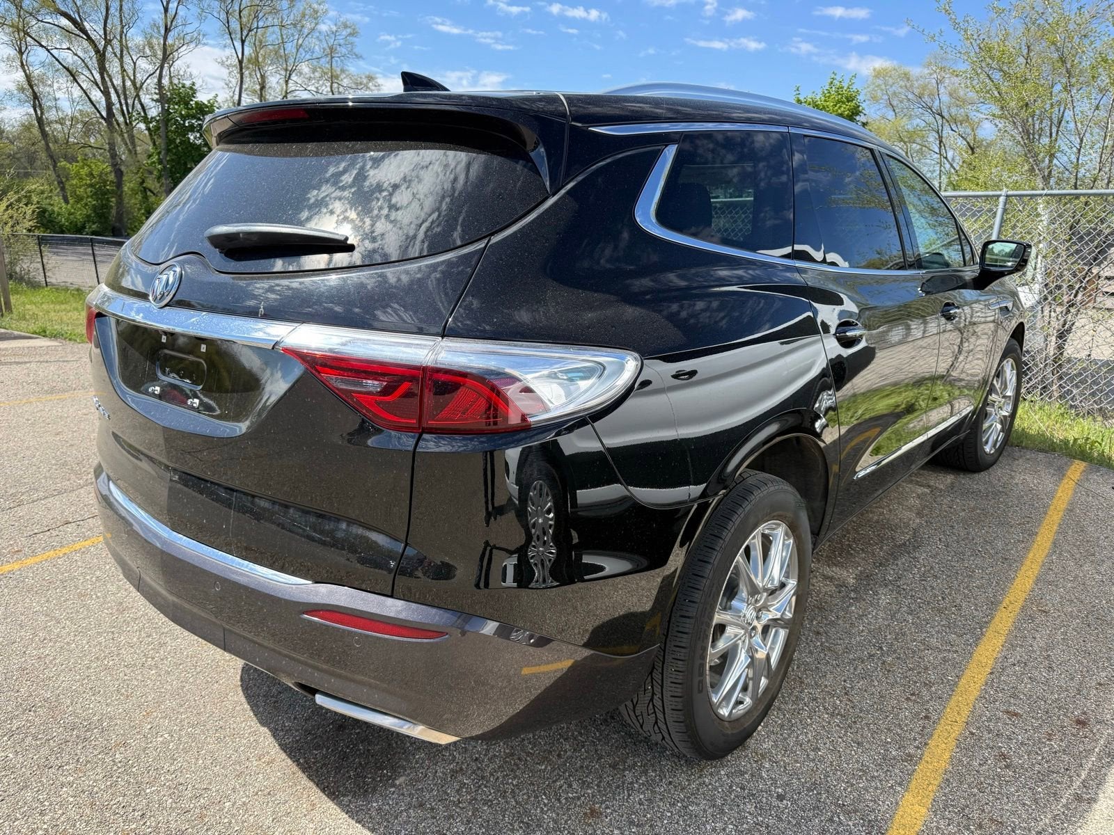 2023 Buick Enclave Essence